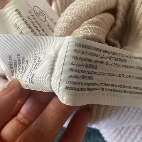 Abercrombie &Fitch blouse size small - Picture 9 of 9